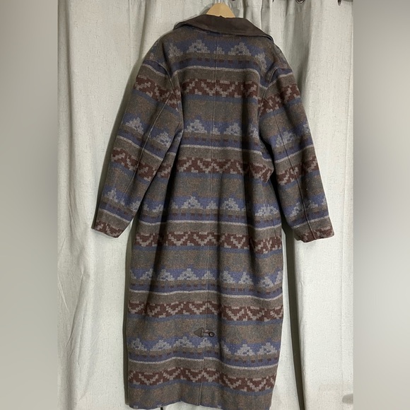 Long Vintage Woolrich Southwestern Coat Aztec Blanket Warm - Picture 2 of 9